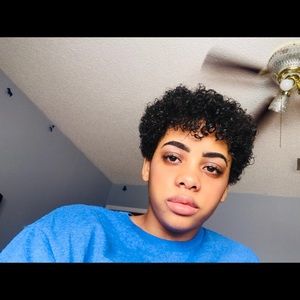 Meet your Posher, Tayler